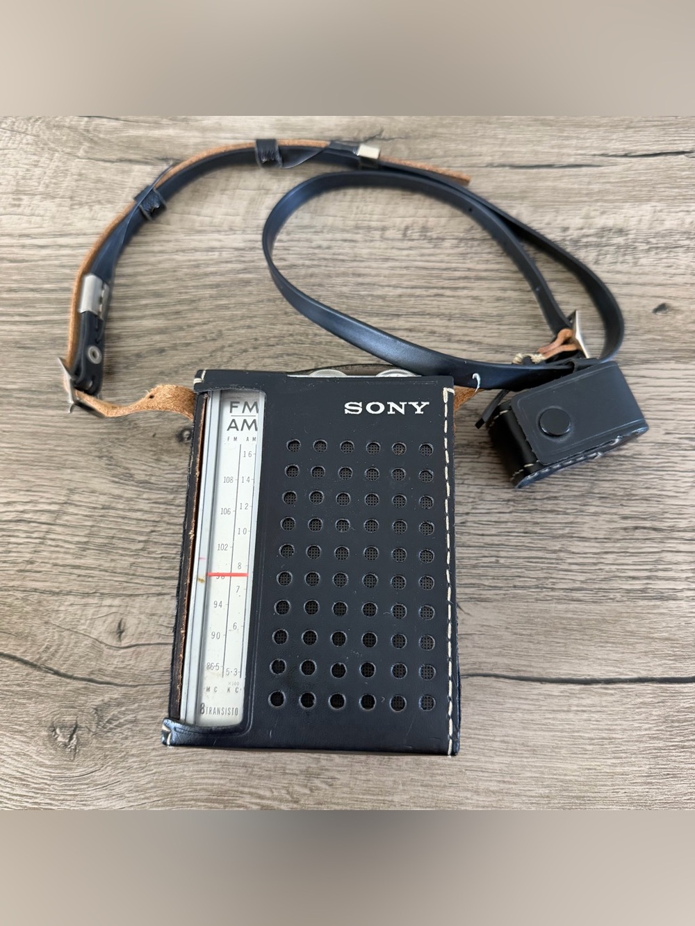 Vintage SONY TFM-825 AM/FM Transistor Pocket Radio Japan NOT TESTED, For Parts